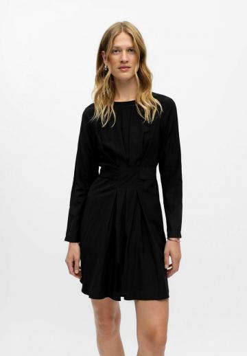 Короткое платье