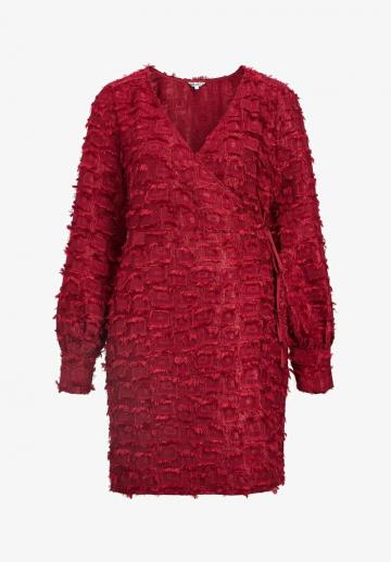 Короткое платье