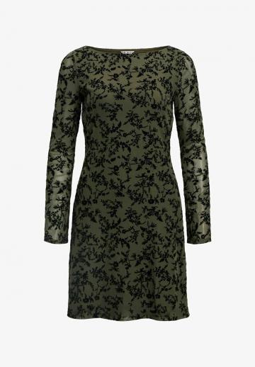 Короткое платье