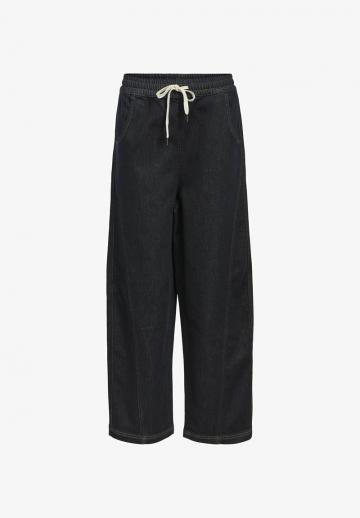 Свободные джинсы