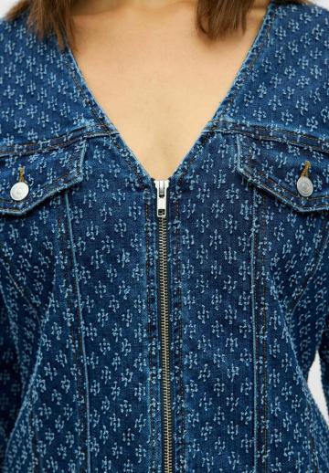 Джинсовая куртка