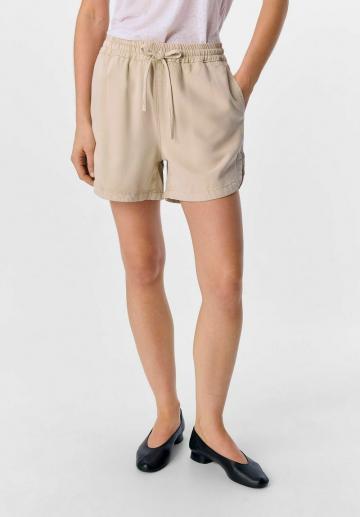 Джинсовые шорты