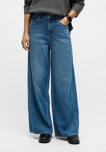 Свободные джинсы