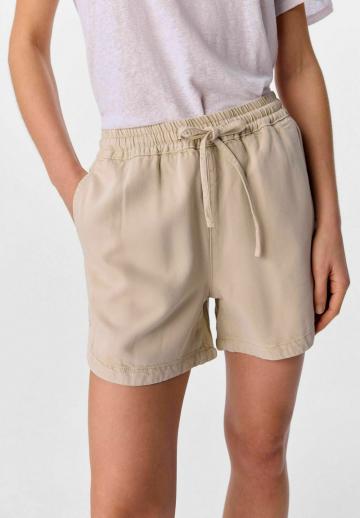 Джинсовые шорты