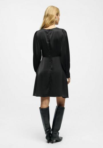 Короткое платье