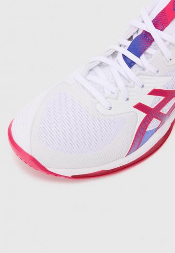 Теннисные кроссовки