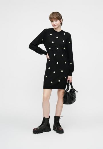 Вязаное платье