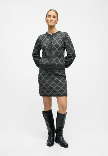 Жаккардовая вязаная кофта