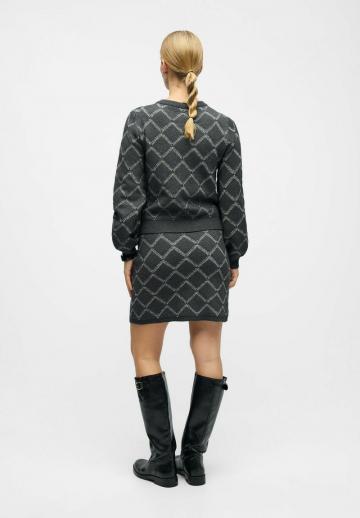 Жаккардовая вязаная кофта