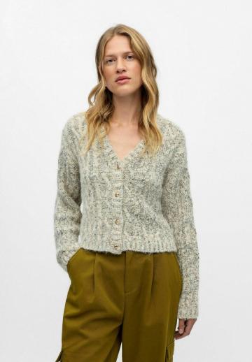 Жаккардовая вязаная кофта