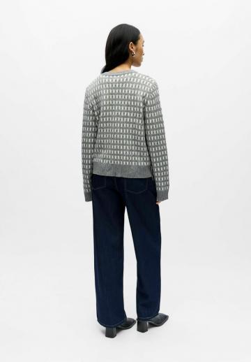 Жаккардовая вязаная кофта