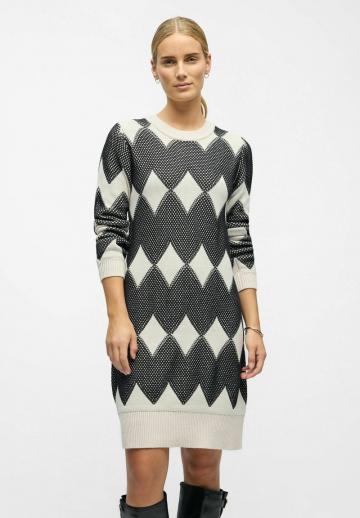 Вязаное платье