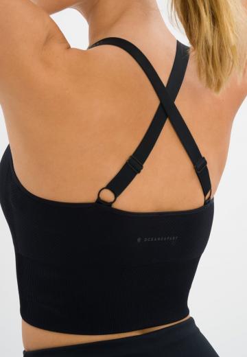 Спортивный топ