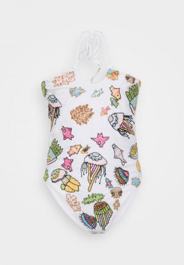 Слитный купальник