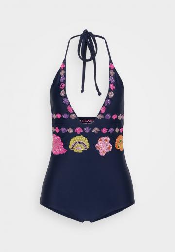 Слитный купальник