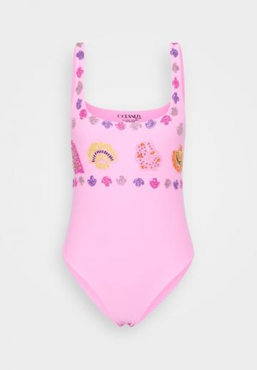 Слитный купальник