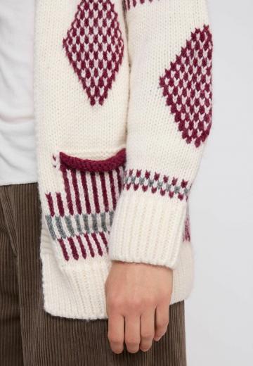 Жаккардовая вязаная кофта