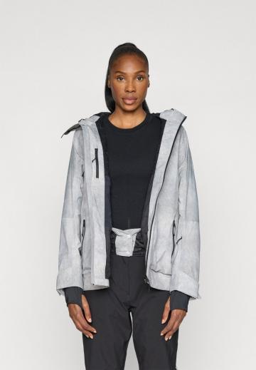 Спортивная куртка