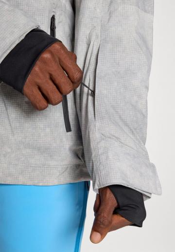 Сноубордическая куртка