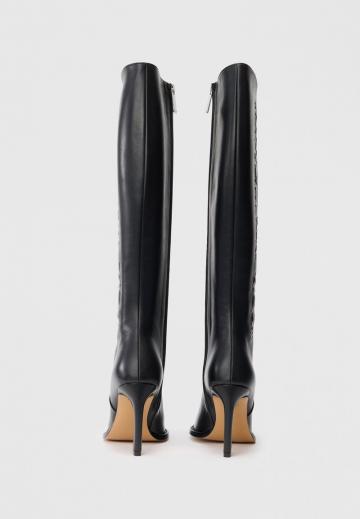 Высокие сапоги