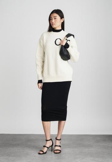 Длинный пуловер