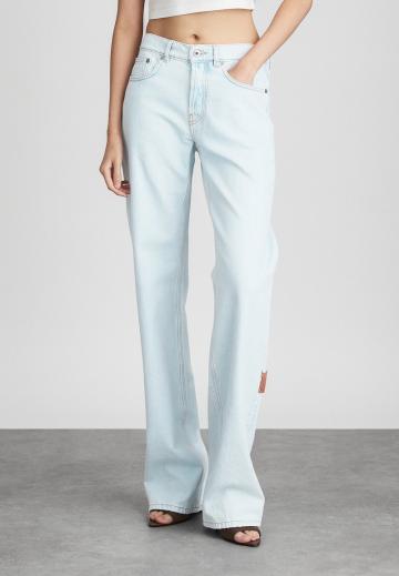 Прямые джинсы