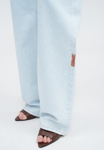 Прямые джинсы