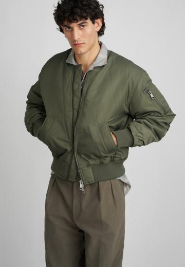 Куртка бомбер