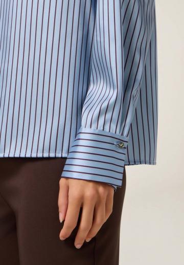 Атласная блузка