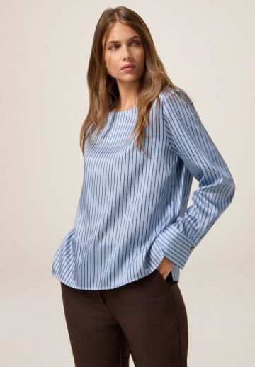 Атласная блузка