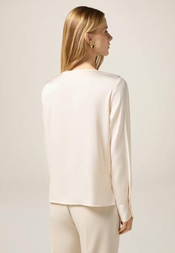 Атласная блузка