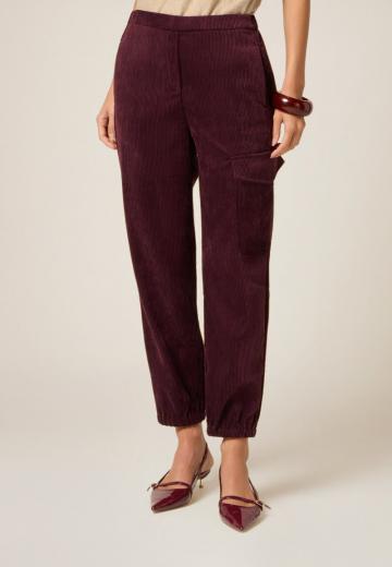 Брюки с накладными карманами