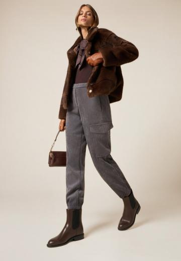 Брюки с накладными карманами