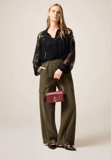 Брюки с накладными карманами