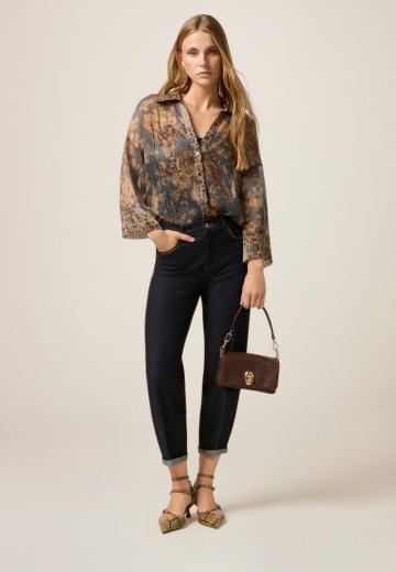 Короткие джинсы