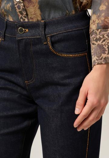 Короткие джинсы