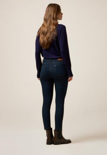 Короткие джинсы