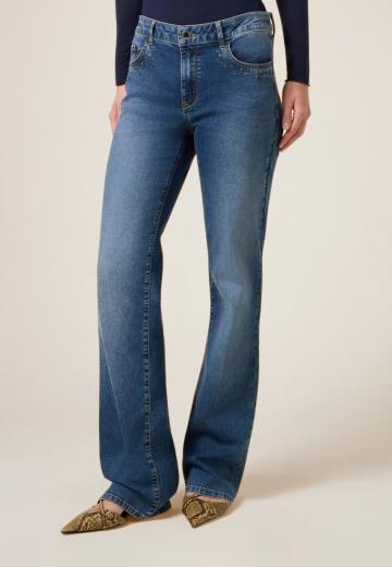 Клешеные джинсы