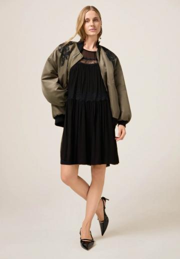 Короткое платье