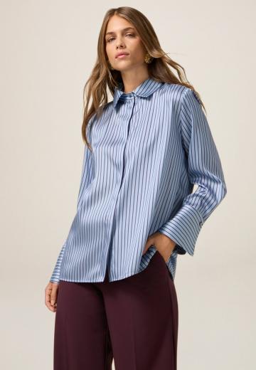 Атласная блузка