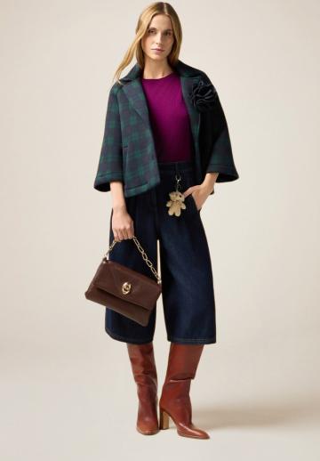 Короткие джинсы