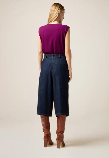 Короткие джинсы