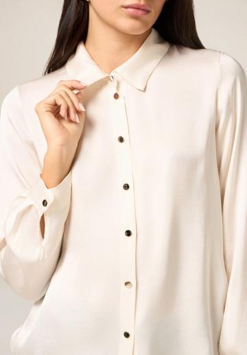 Атласная блузка