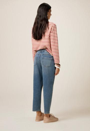 Короткие джинсы