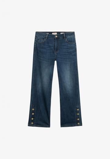 Клешеные джинсы