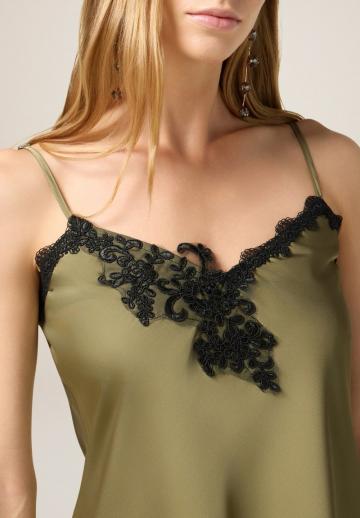 Топ на бретельках