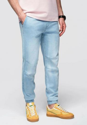 Узкие джинсы