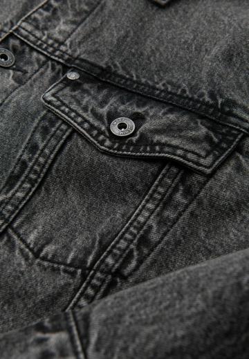 Джинсовая куртка