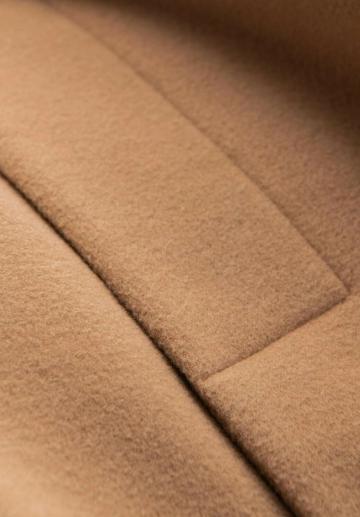 Короткое пальто