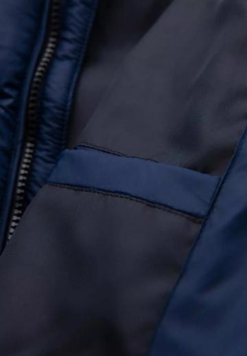 Зимняя куртка